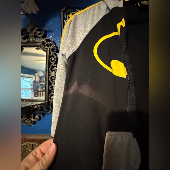 Authentic RETRO Batman Grey Hoodie Sweatshirt, size small - Picture 4 of 9